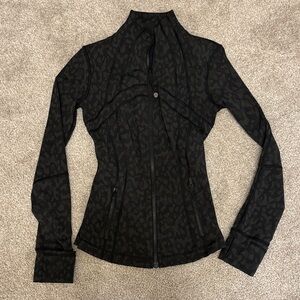 Lululemon jacket size 2